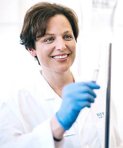 Deliver care across the lifespan as an FNP. Family Nurse Practitioner Administering IV Treatment