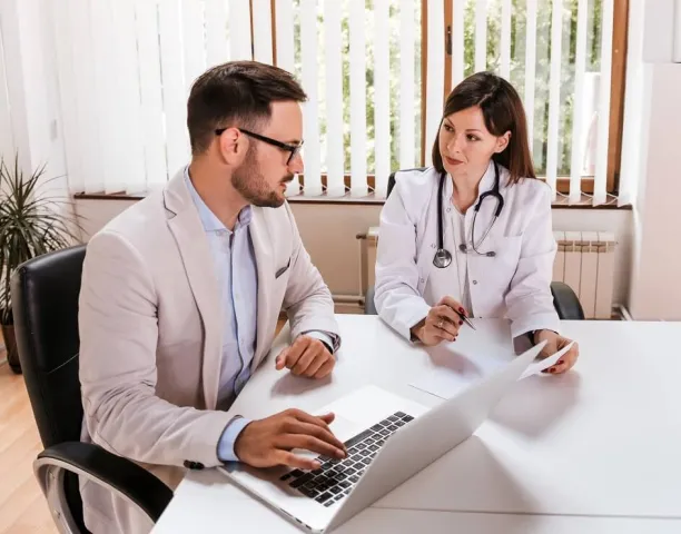 How to Become a Health Administrator