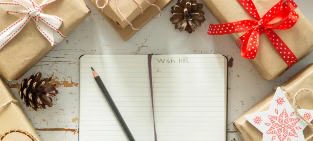 10 Gifts Students Should Add to Their Holiday Wish List