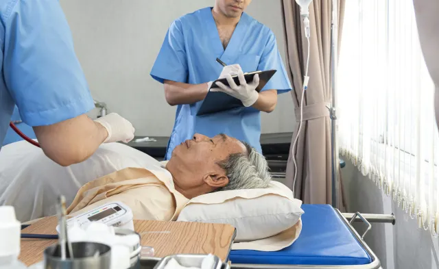 4 Reasons to Earn Your AGACNP Degree or Certification