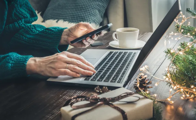 Seasonal Networking Success: Why Connecting During the Holidays Pays Off