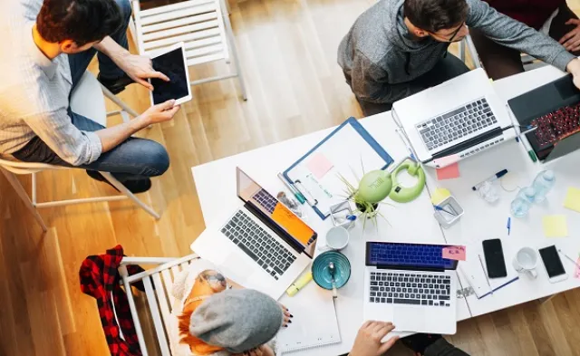 7 Important Teamwork Skills You Need in School and Your Career