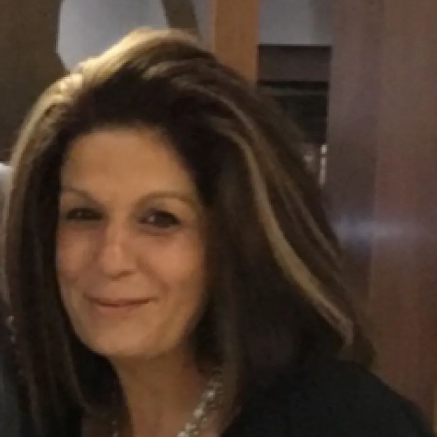 Eleanor McAbee Headshot