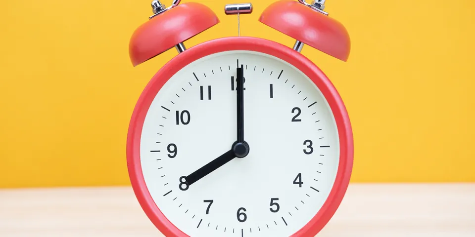 8 Genius Tips for Waking Up Early