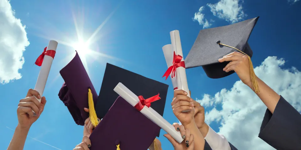 The Benefits of Earning Your College Degree