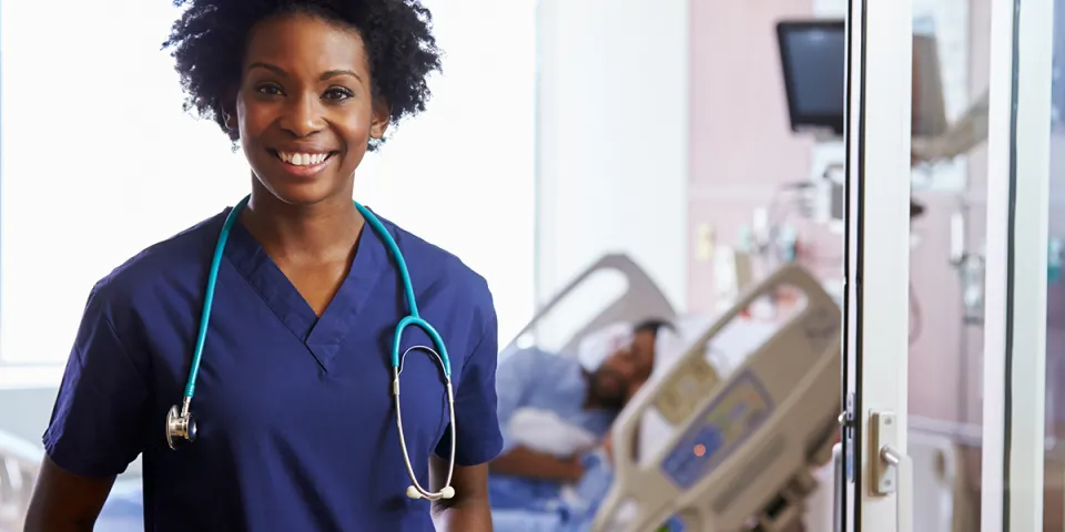 Ask a Registered Nurse: Working in a Hospital vs. a Family Clinic