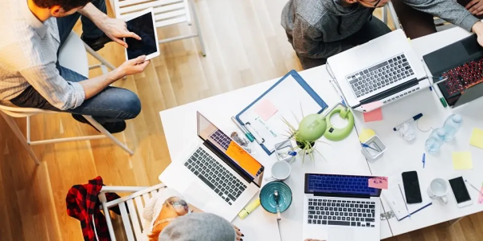 7 Important Teamwork Skills You Need in School and Your Career