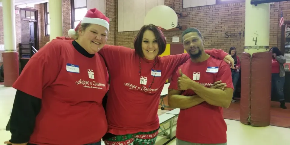 Herzing-Akron Brings Holiday Cheer to Local Elementary School