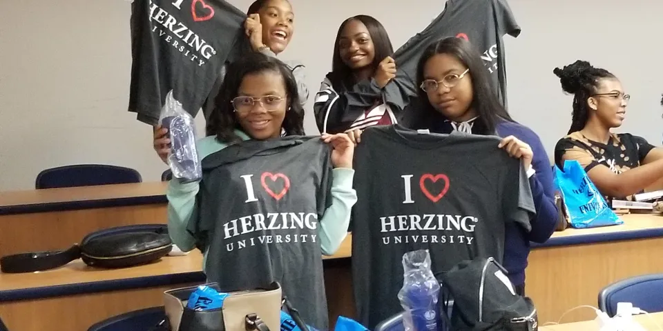 Herzing-Atlanta Welcomes High School Students for Open House