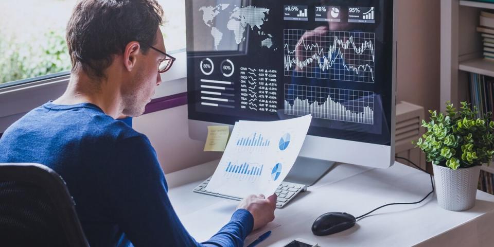 How Much Do Data Analysts Make? | Data Analyst Salary