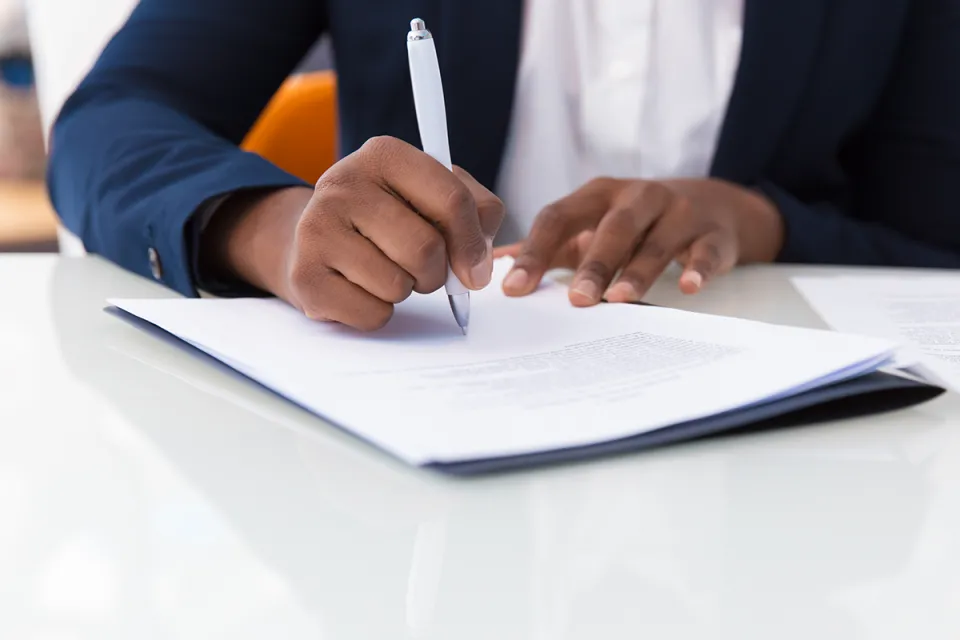 How to Become a Paralegal Requirements