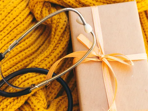 10 Gifts All Nurse Practitioners Should Ask for This Holiday Season